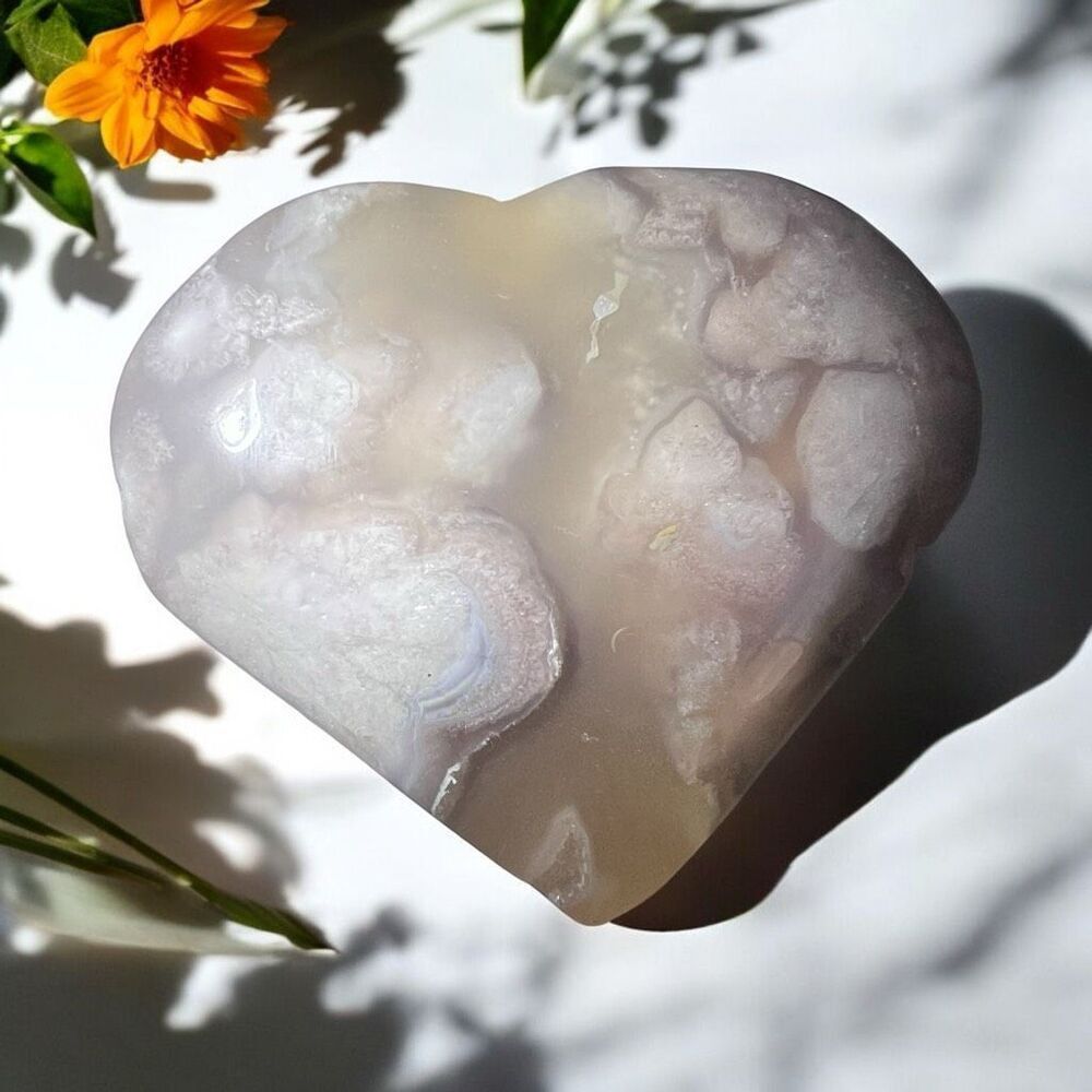 Flower‎ Agate Heart Carving